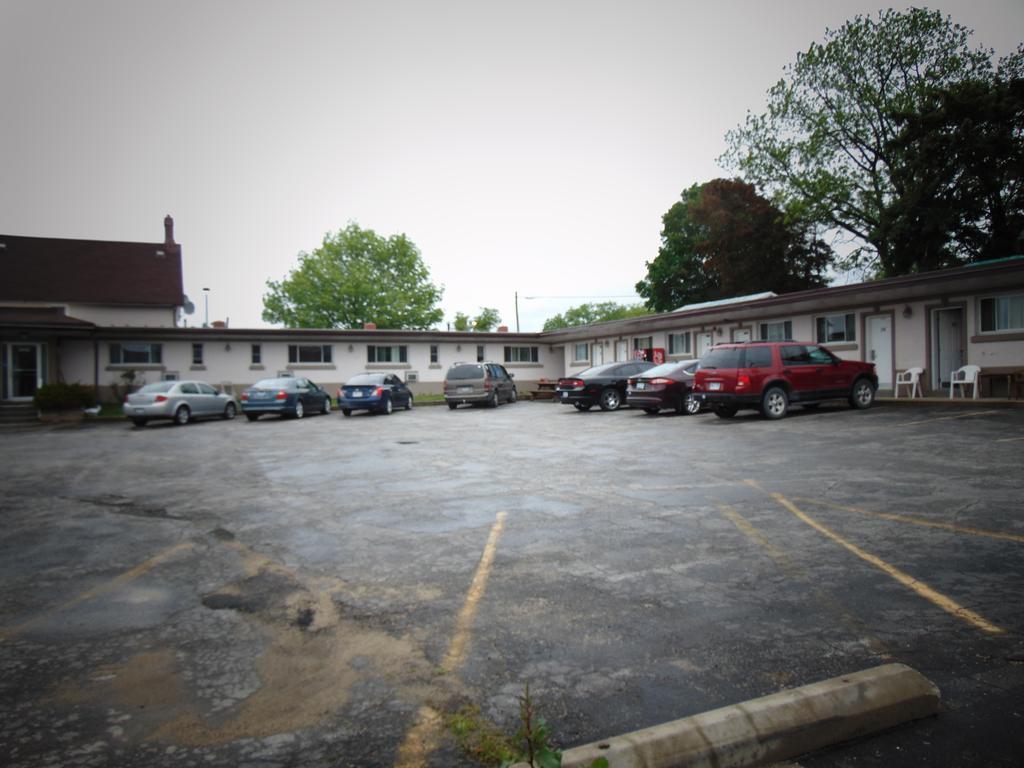 Canadiana Motel Hanover Exteriér fotografie